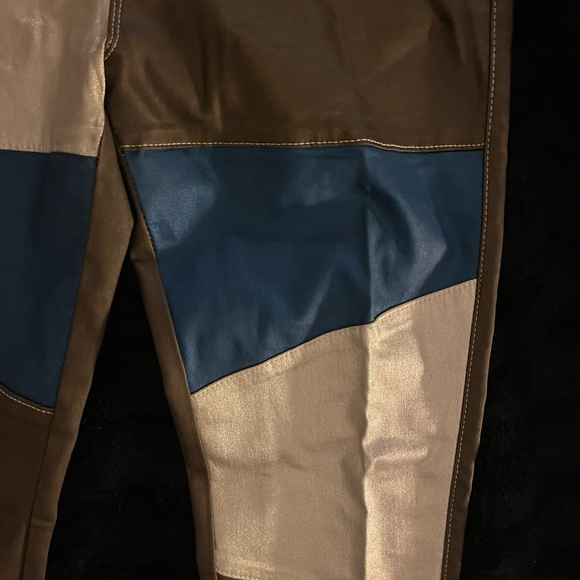 Women's Boot Cut Jeans - Blue, Silver, and Brown - Picture 3 of 7